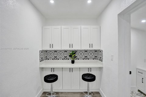 House in Fort Lauderdale, Florida 2 bedrooms, 77.48 sq.m. № 1995060 - photo 11