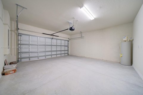 Townhouse in Hollywood, Florida 3 bedrooms, 163.51 sq.m. № 1993418 - photo 9