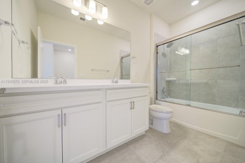 Townhouse in Hollywood, Florida 3 bedrooms, 163.51 sq.m. № 1993418 - photo 14