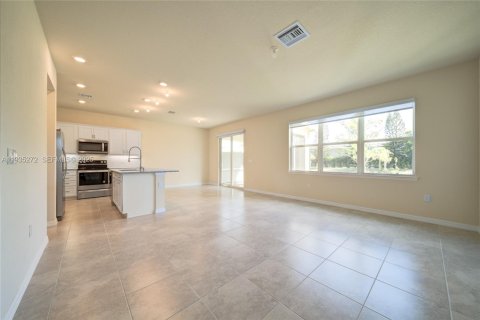 Townhouse in Hollywood, Florida 3 bedrooms, 163.51 sq.m. № 1993418 - photo 7