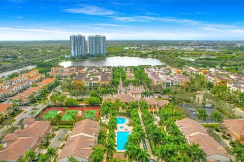 Купить кондоминиум в Санрайз, Флорида 2 спальни, 109.07м2, № 1952788 - фото 2