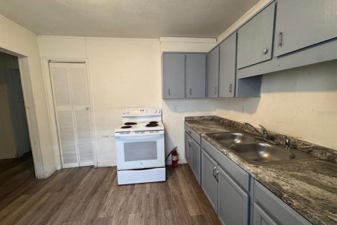 Casa en alquiler en Orlando, Florida, 4 dormitorios, 139.35 m2 № 2224448 - foto 8