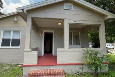 House in Orlando, Florida 4 bedrooms, 139.35 sq.m. № 2224448