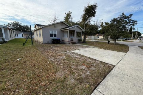 Casa en alquiler en Orlando, Florida, 4 dormitorios, 139.35 m2 № 2224448 - foto 2