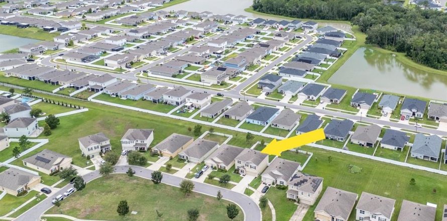 Villa ou maison à Zephyrhills, Floride 5 chambres, 242.01 m2 № 2287307