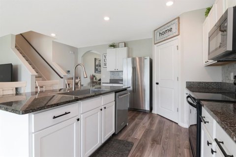 Villa ou maison à vendre à Zephyrhills, Floride: 5 chambres, 242.01 m2 № 2287307 - photo 7