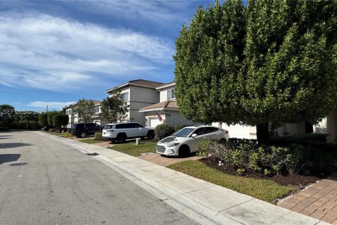 Townhouse in West Palm Beach, Florida 3 bedrooms, 146.6 sq.m. № 2008833 - photo 5