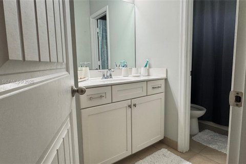 Townhouse in West Palm Beach, Florida 3 bedrooms, 146.6 sq.m. № 2008833 - photo 8