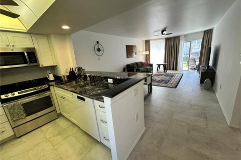 Condominio en alquiler en Sarasota, Florida, 1 dormitorio, 72.46 m2 № 1634974 - foto 7