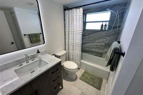 Condominio en alquiler en Sarasota, Florida, 1 dormitorio, 72.46 m2 № 1634974 - foto 24
