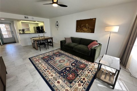 Condominio en alquiler en Sarasota, Florida, 1 dormitorio, 72.46 m2 № 1634974 - foto 4