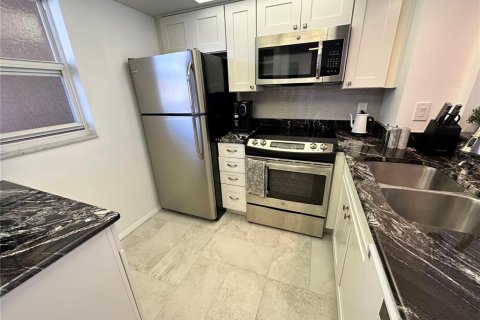 Condominio en alquiler en Sarasota, Florida, 1 dormitorio, 72.46 m2 № 1634974 - foto 8