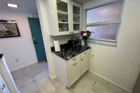 Condominio en alquiler en Sarasota, Florida, 1 dormitorio, 72.46 m2 № 1634974 - foto 9