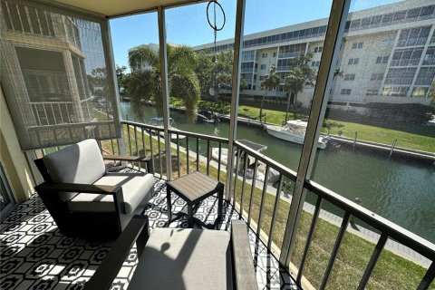 Condominio en alquiler en Sarasota, Florida, 1 dormitorio, 72.46 m2 № 1634974 - foto 16