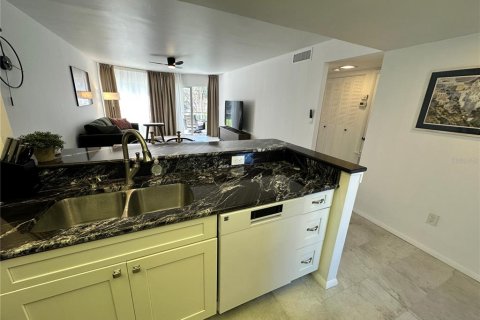 Condominio en alquiler en Sarasota, Florida, 1 dormitorio, 72.46 m2 № 1634974 - foto 10