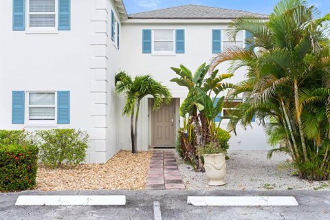 Townhouse in Riviera Beach, Florida 3 bedrooms, 134.15 sq.m. № 2263759 - photo 2