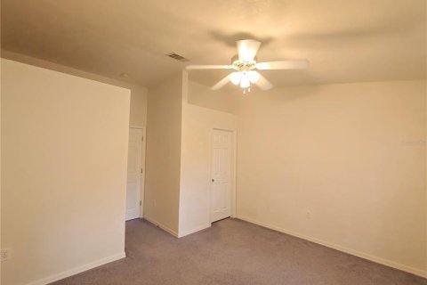 Touwnhouse à vendre à Gainesville, Floride: 2 chambres, 103.49 m2 № 2129022 - photo 2