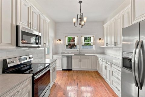 Casa en venta en Lakeland, Florida, 3 dormitorios, 155.7 m2 № 2316457 - foto 9