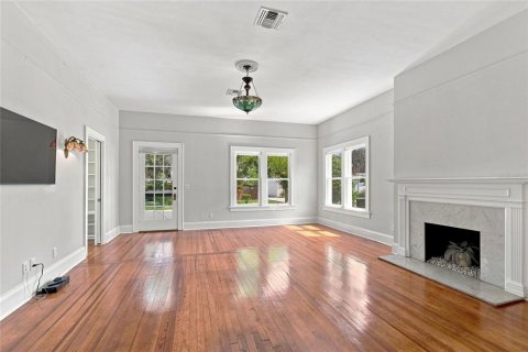 Casa en venta en Lakeland, Florida, 3 dormitorios, 155.7 m2 № 2316457 - foto 5