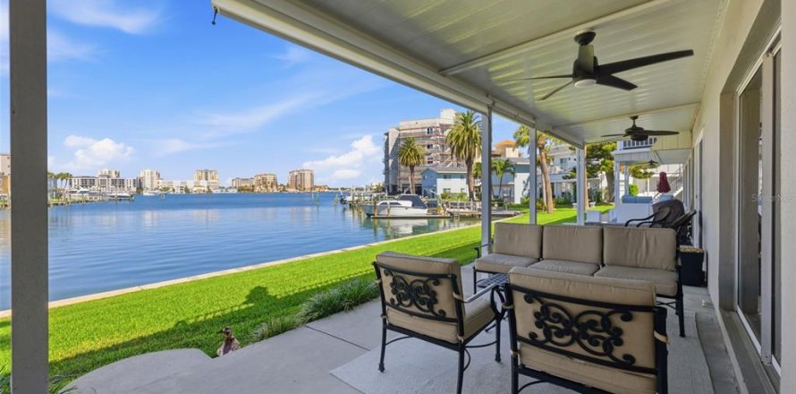 Condo in Clearwater, Florida, 2 bedrooms № 2226854