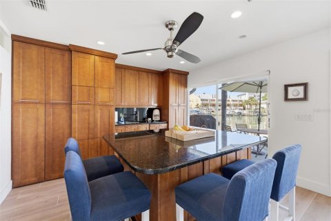 Condo in Clearwater, Florida, 2 bedrooms № 2226854 - photo 10