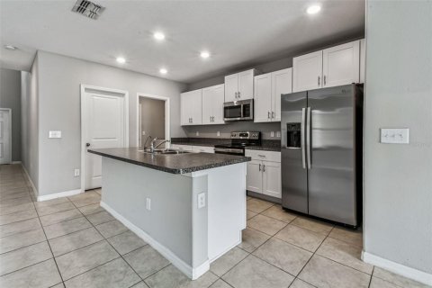Villa ou maison à vendre à Tampa, Floride: 5 chambres, 224.36 m2 № 1914615 - photo 8