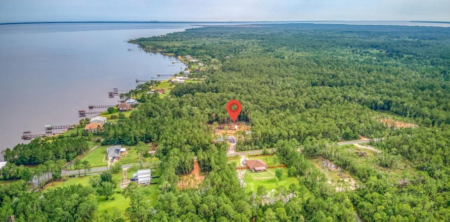 Land in Milton, Florida № 562183