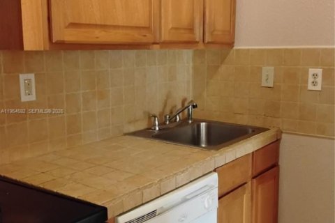 Copropriété à louer à Hollywood, Floride: 1 chambre, 60.39 m2 № 2008384 - photo 19