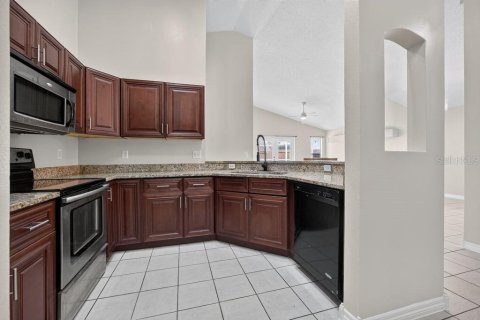 Villa ou maison à vendre à Apopka, Floride: 4 chambres, 141.95 m2 № 2267465 - photo 7