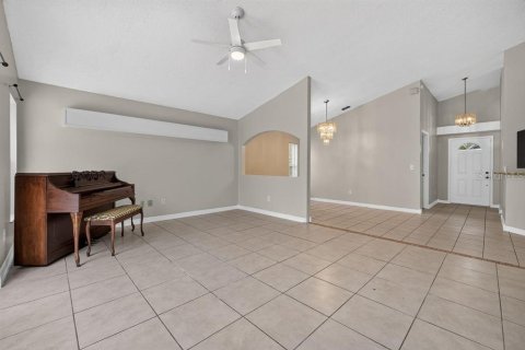 Villa ou maison à vendre à Apopka, Floride: 4 chambres, 141.95 m2 № 2267465 - photo 10