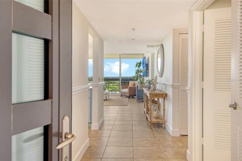 Condo in Longboat Key, Florida, 2 bedrooms  № 1893892 - photo 6