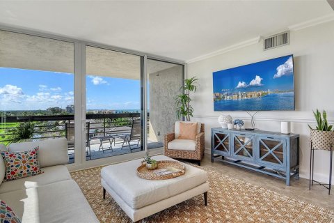Condo in Longboat Key, Florida, 2 bedrooms  № 1893892 - photo 16