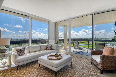 Condo in Longboat Key, Florida, 2 bedrooms  № 1893892 - photo 17