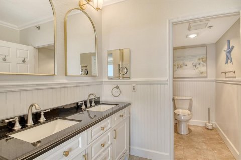 Condo in Longboat Key, Florida, 2 bedrooms  № 1893892 - photo 25