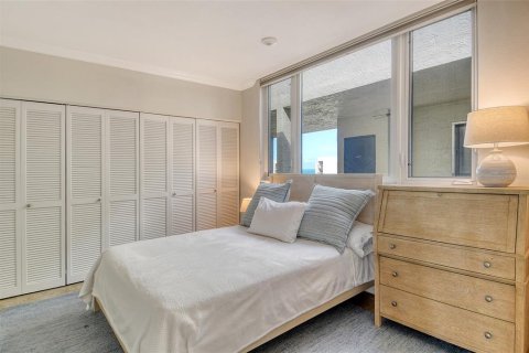 Condo in Longboat Key, Florida, 2 bedrooms  № 1893892 - photo 28