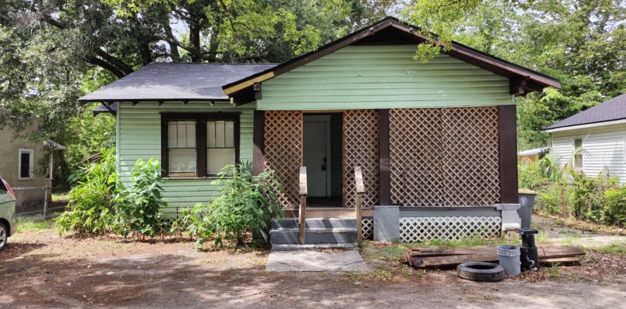 House in Jacksonville, Florida 2 bedrooms, 76.92 sq.m. № 767312