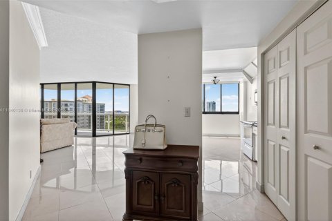 Copropriété à vendre à Aventura, Floride: 2 chambres, 124.49 m2 № 1839697 - photo 9