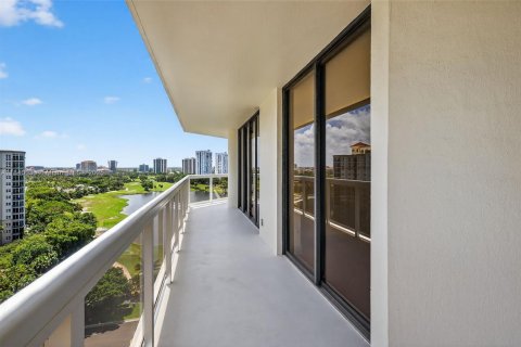 Copropriété à vendre à Aventura, Floride: 2 chambres, 124.49 m2 № 1839697 - photo 11