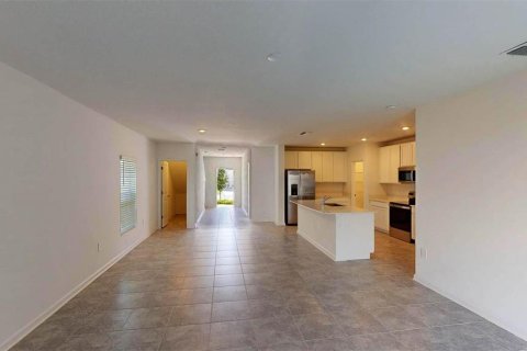 House in Davenport, Florida 6 bedrooms, 190.91 sq.m. № 1757906 - photo 5