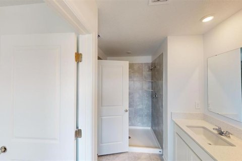 House in Davenport, Florida 6 bedrooms, 190.91 sq.m. № 1757906 - photo 23