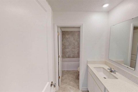 House in Davenport, Florida 6 bedrooms, 190.91 sq.m. № 1757906 - photo 30