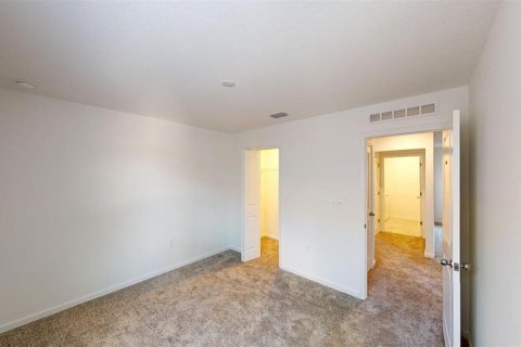 House in Davenport, Florida 6 bedrooms, 190.91 sq.m. № 1757906 - photo 29