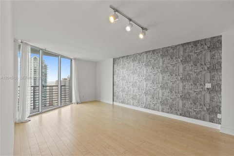 Купить кондоминиум в Майами, Флорида 1 спальня, 80.64м2, № 2145895 - фото 6