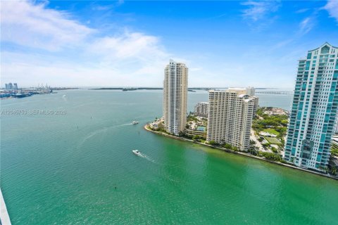 Condominio en Miami, Florida, 1 dormitorio  № 2145895