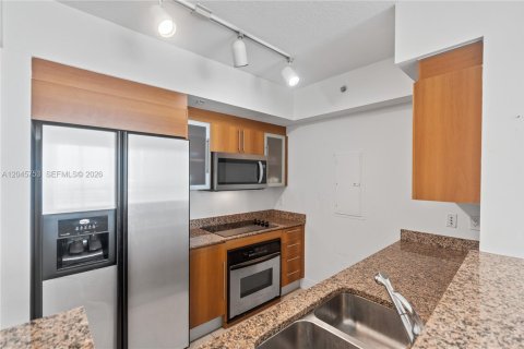 Купить кондоминиум в Майами, Флорида 1 спальня, 80.64м2, № 2145895 - фото 14