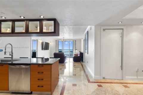 Copropriété à vendre à Miami, Floride: 2 chambres, 126.07 m2 № 1968947 - photo 5