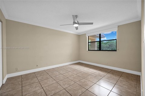 Снять в аренду кондоминиум в Дорал, Флорида 2 спальни, 92.16м2, № 1938825 - фото 30