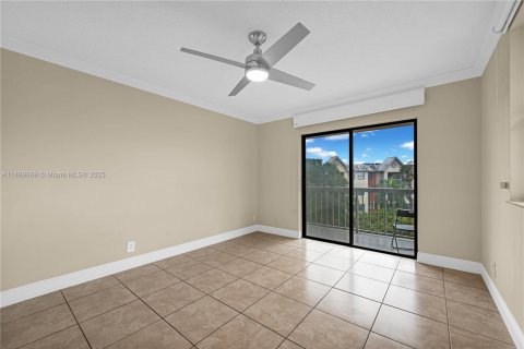 Снять в аренду кондоминиум в Дорал, Флорида 2 спальни, 92.16м2, № 1938825 - фото 21