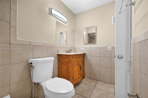 Снять в аренду кондоминиум в Дорал, Флорида 2 спальни, 92.16м2, № 1938825 - фото 19