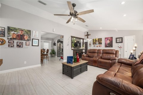 Villa ou maison à vendre à Ocala, Floride: 3 chambres, 153.38 m2 № 2024453 - photo 14